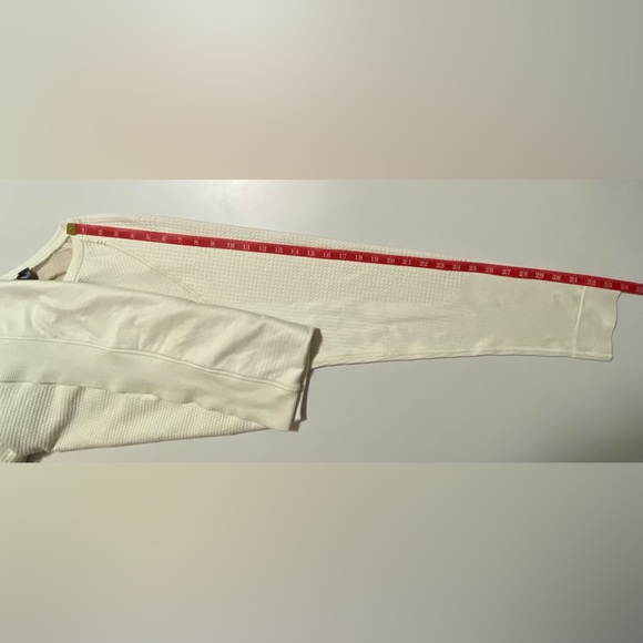 Lululemon Engineered Warmth Long Sleeve Crew - Picture 12 of 13